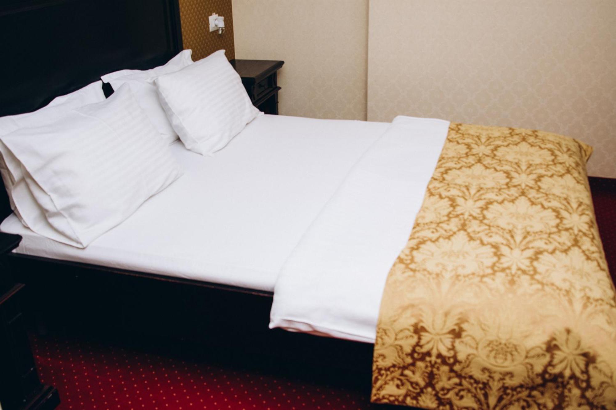 Hotel Novera Timisoara Esterno foto